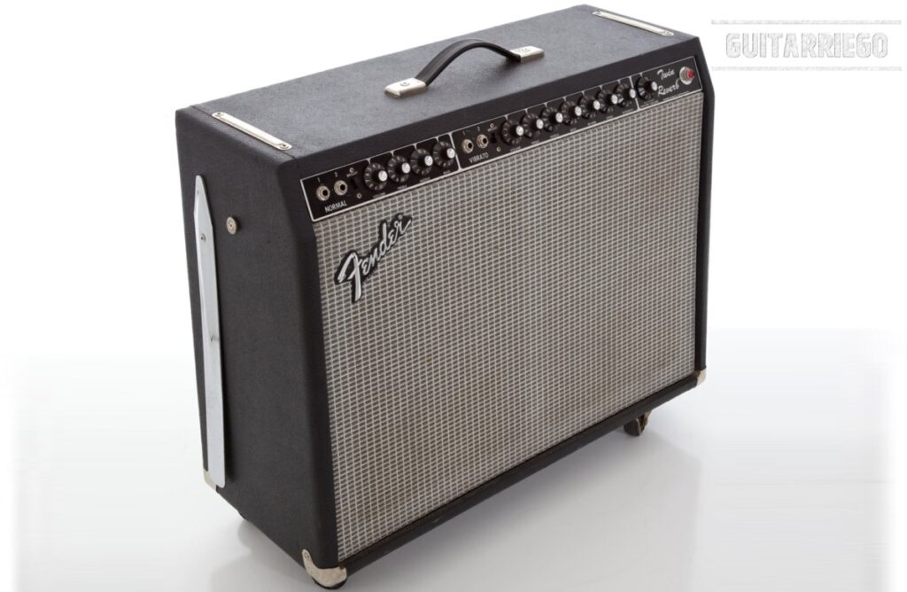 Amplificador de guitarra Fender Twin Reverb Blackface.
